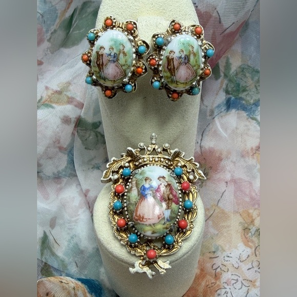 Florenza Jewelry - 😎40%off Vintage Florenza Demi with Fragonard Accents #1SET
